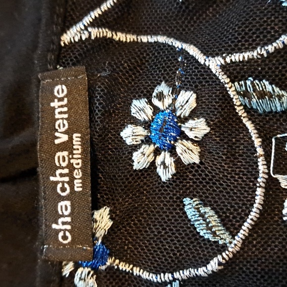 Cha Cha Vente Boho Fairy Embroidered Knit Short Sleeve Top Sz Medium - Picture 6 of 8